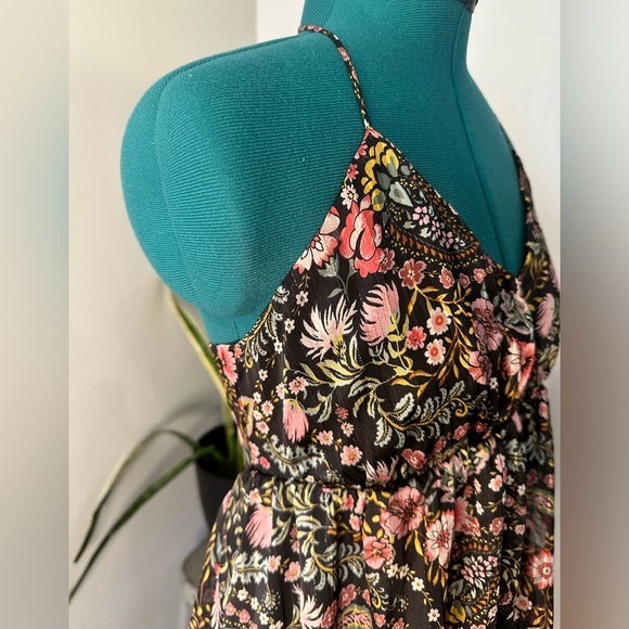 floral print tiered maxi dress Forever 21 black tie back - Picture 7 of 16